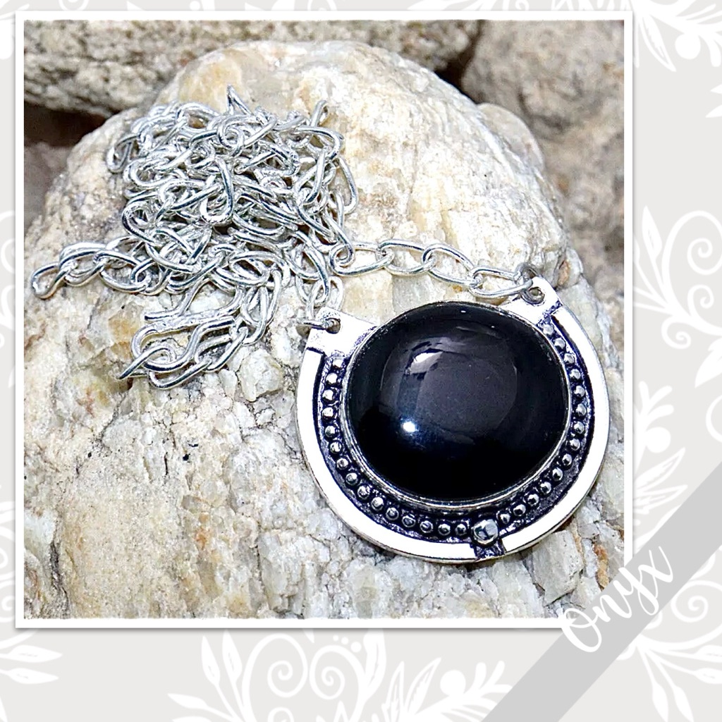 Onyx Large Round Silver Artisan Necklace 20 Black